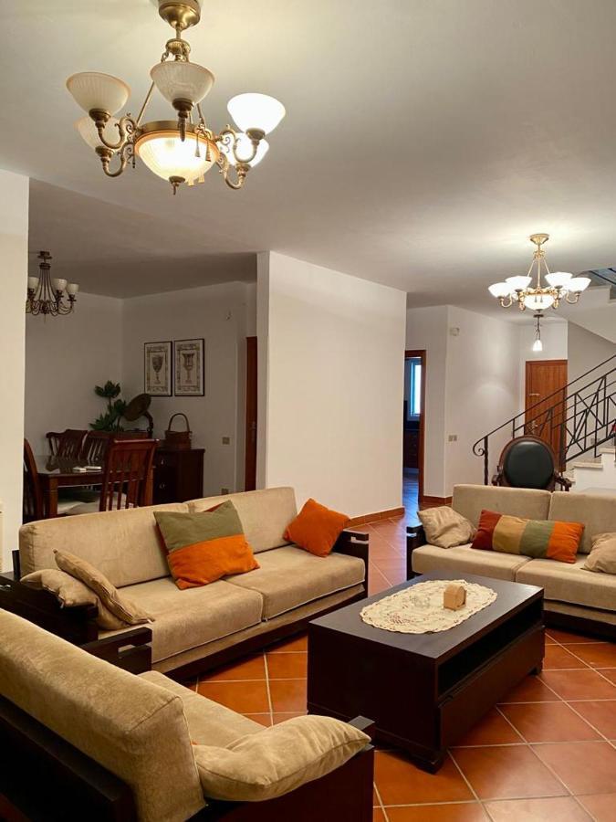 A Sea View Spacious Cheering 5 Bedroom Villa Ain Sokhna "Ain Bay" فيلا كاملة للإيجار قرية العين باي Ain Sukhna Buitenkant foto