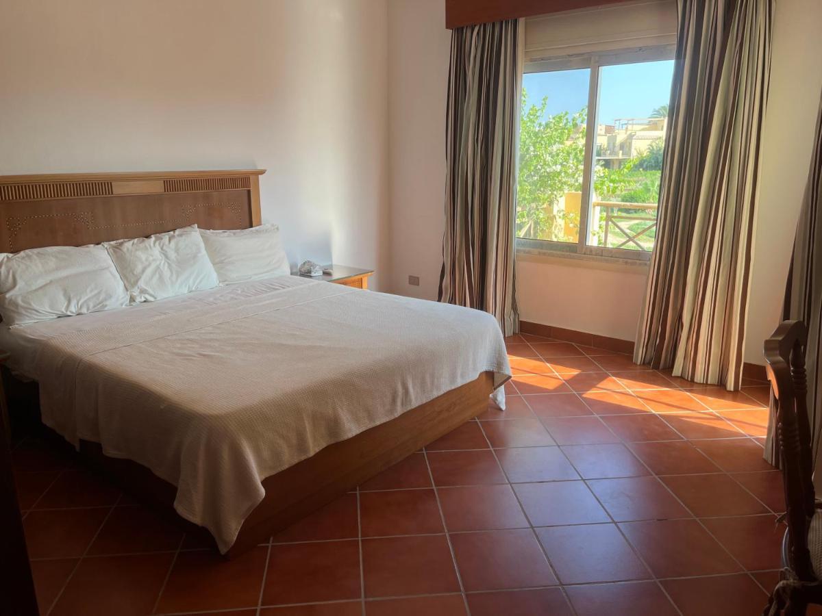 A Sea View Spacious Cheering 5 Bedroom Villa Ain Sokhna "Ain Bay" فيلا كاملة للإيجار قرية العين باي Ain Sukhna Buitenkant foto