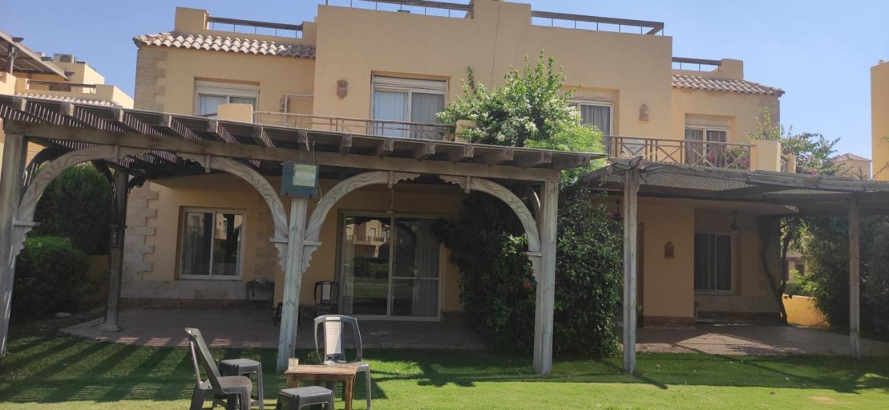 A Sea View Spacious Cheering 5 Bedroom Villa Ain Sokhna "Ain Bay" فيلا كاملة للإيجار قرية العين باي Ain Sukhna Buitenkant foto
