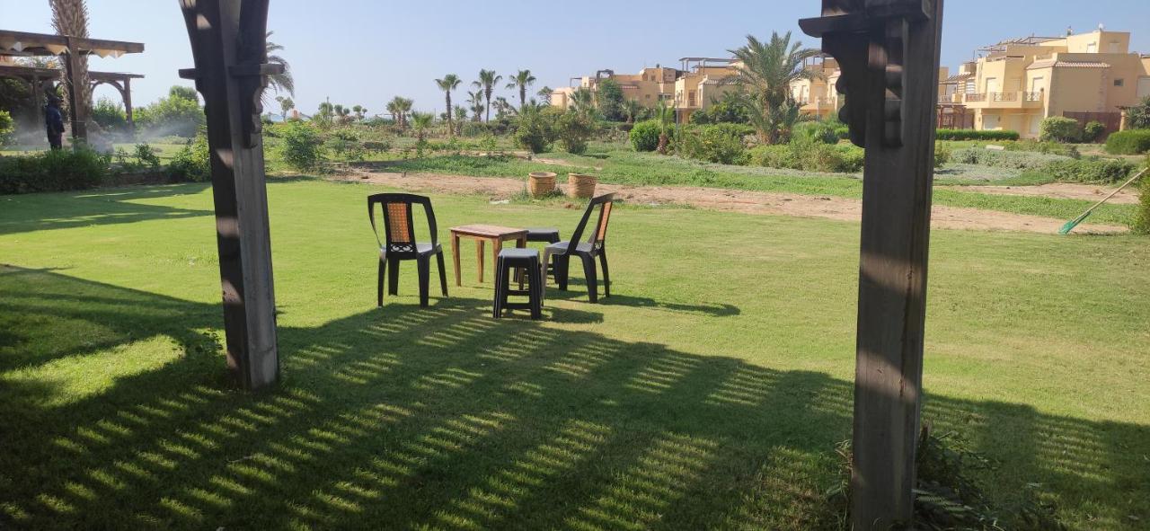 A Sea View Spacious Cheering 5 Bedroom Villa Ain Sokhna "Ain Bay" فيلا كاملة للإيجار قرية العين باي Ain Sukhna Buitenkant foto
