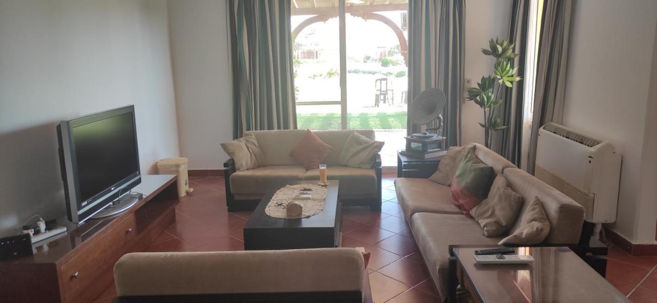 A Sea View Spacious Cheering 5 Bedroom Villa Ain Sokhna "Ain Bay" فيلا كاملة للإيجار قرية العين باي Ain Sukhna Buitenkant foto