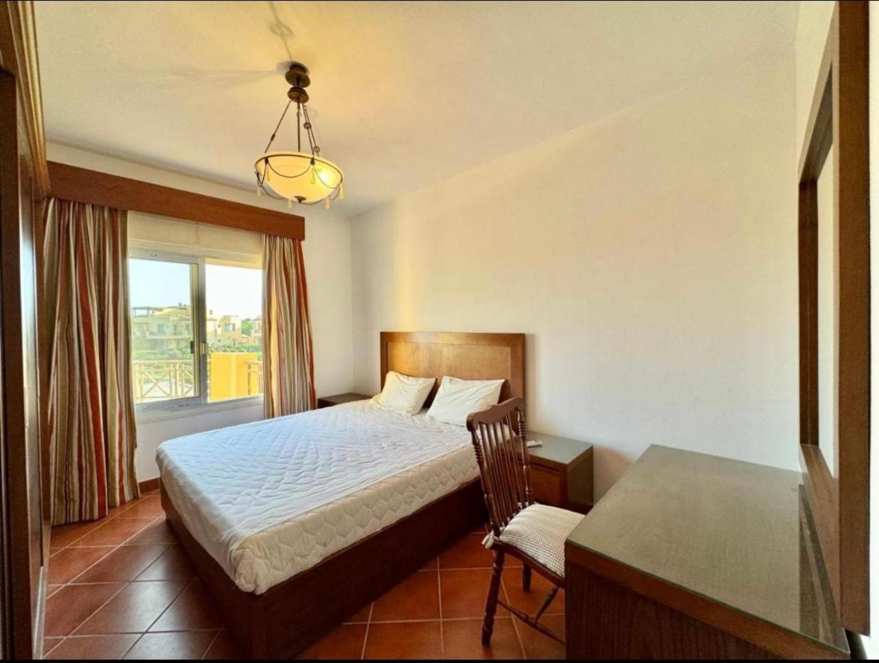 A Sea View Spacious Cheering 5 Bedroom Villa Ain Sokhna "Ain Bay" فيلا كاملة للإيجار قرية العين باي Ain Sukhna Buitenkant foto