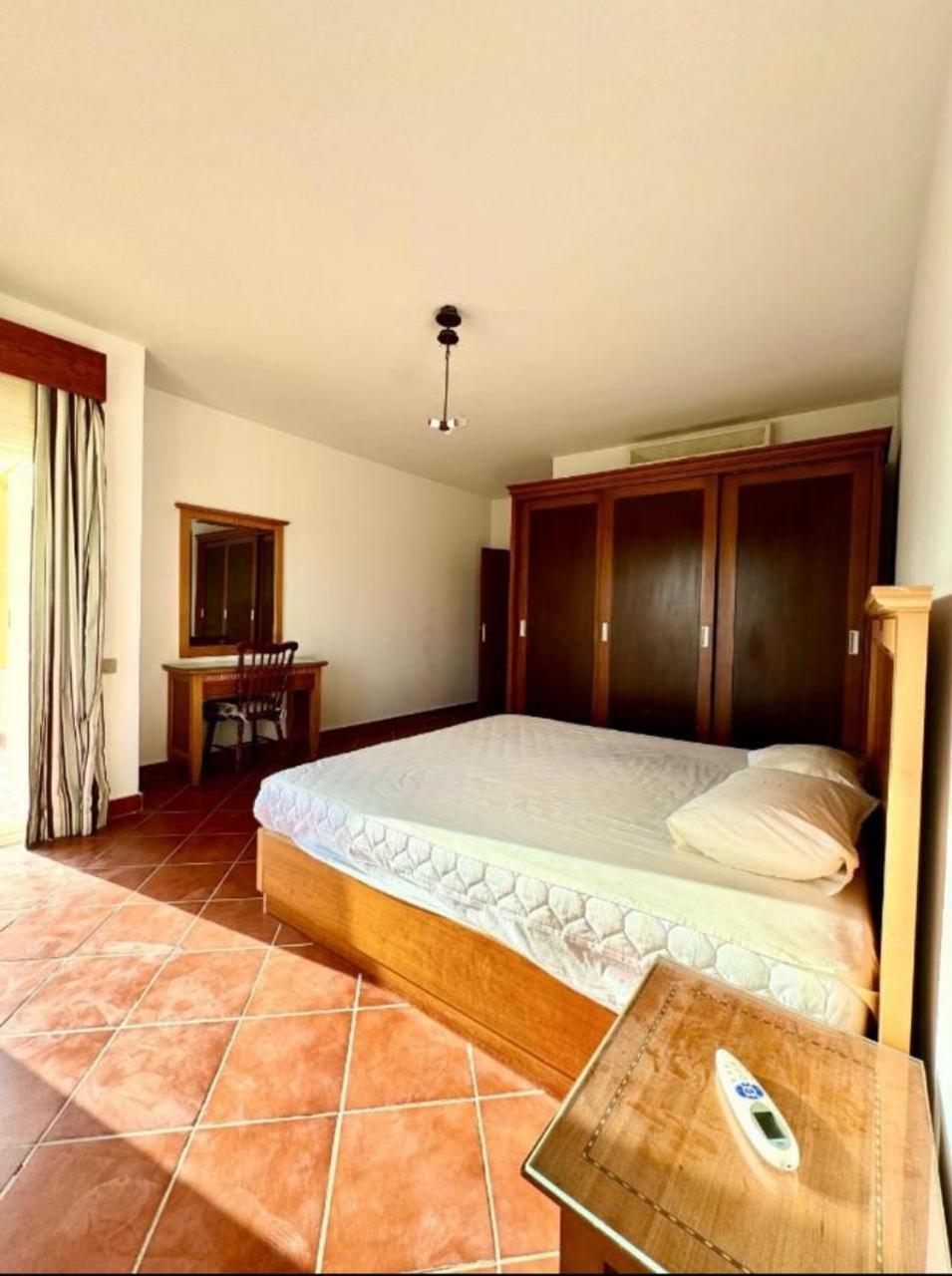 A Sea View Spacious Cheering 5 Bedroom Villa Ain Sokhna "Ain Bay" فيلا كاملة للإيجار قرية العين باي Ain Sukhna Buitenkant foto